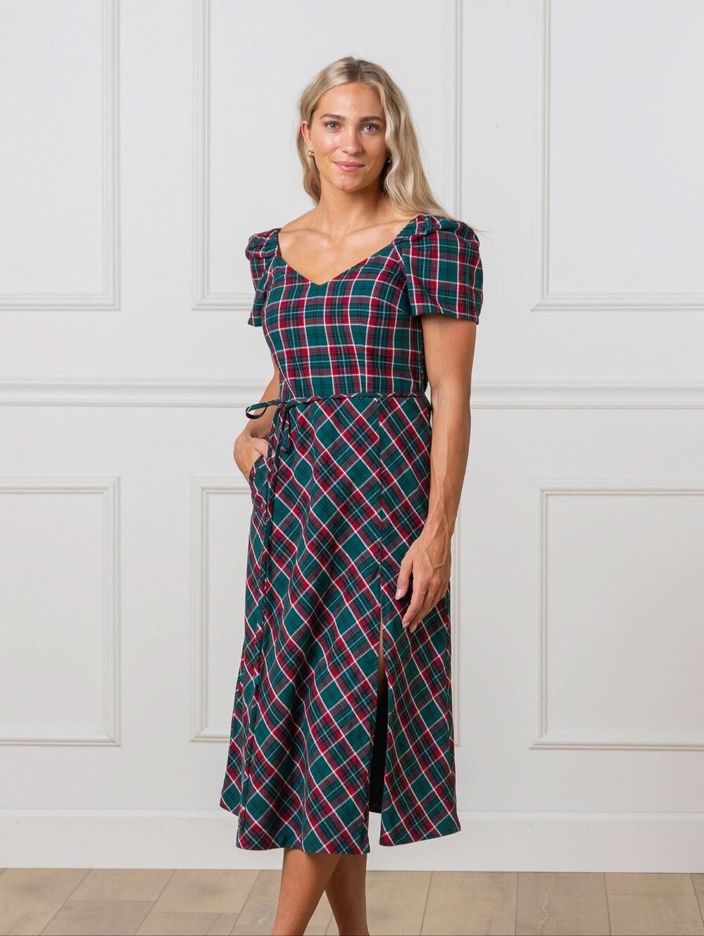 Hope & Henry Plaid Midi Dress with Puff Sleeves in Green and Red Size 10